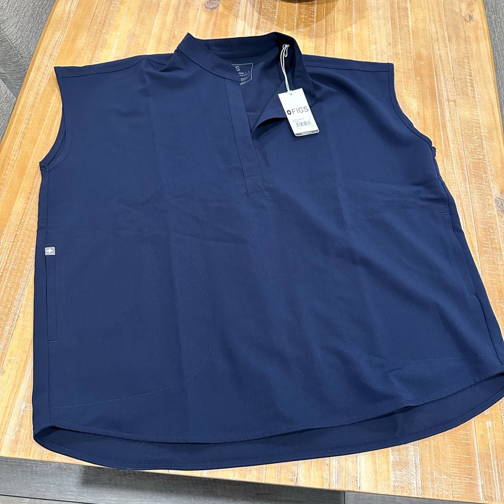 NWT Figs Scrub Top